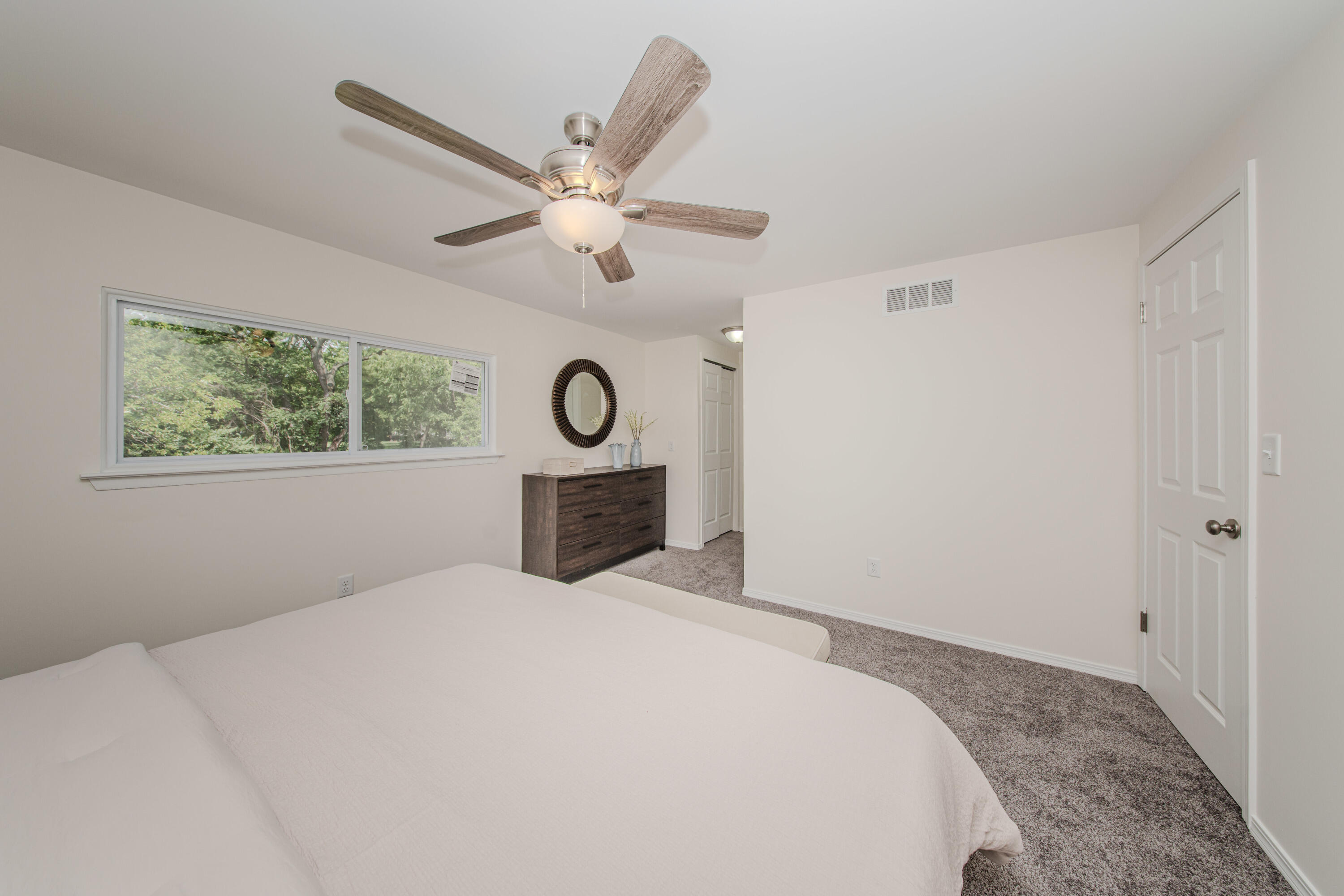 1435 Rue Deauville Boulevard