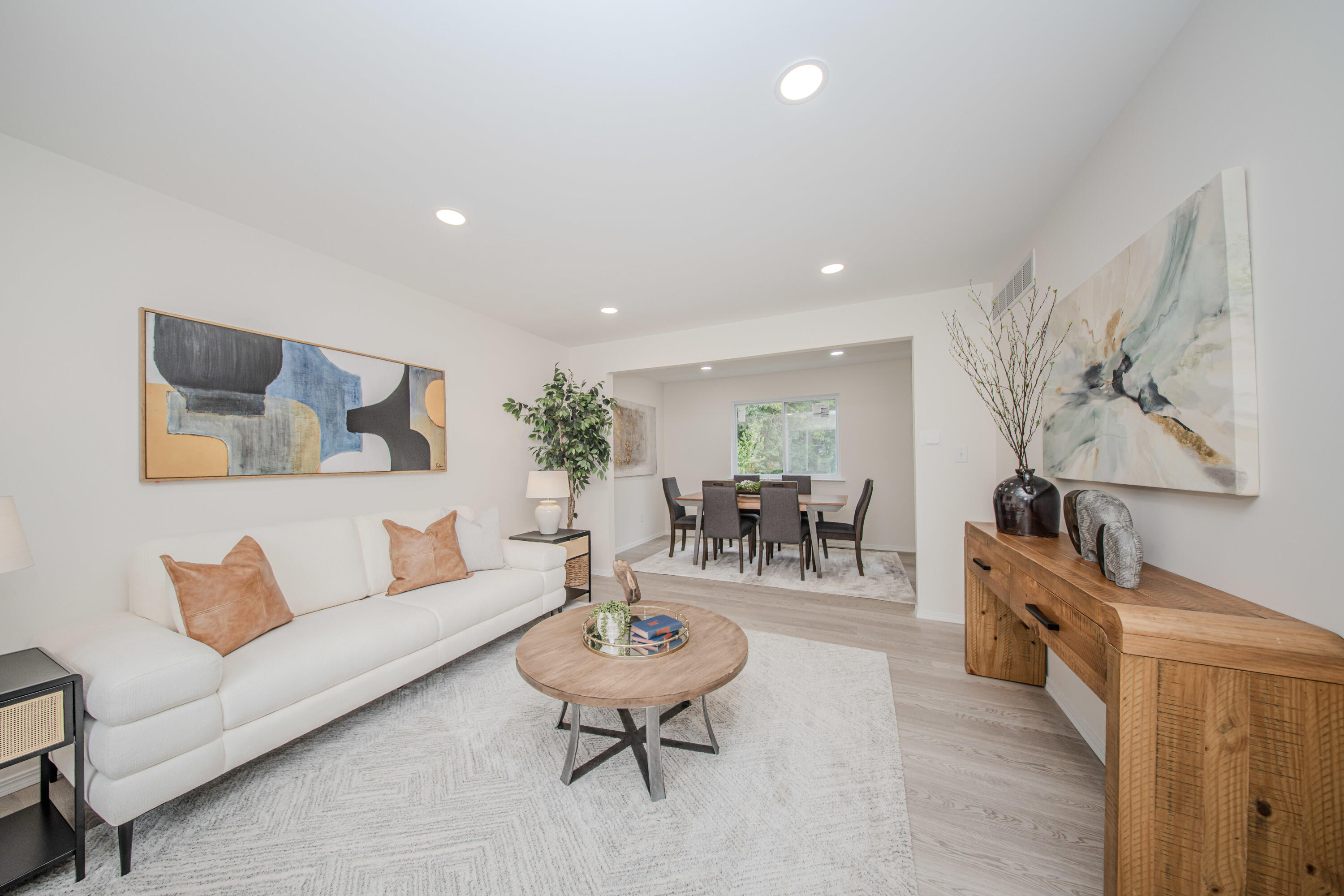 1435 Rue Deauville Boulevard