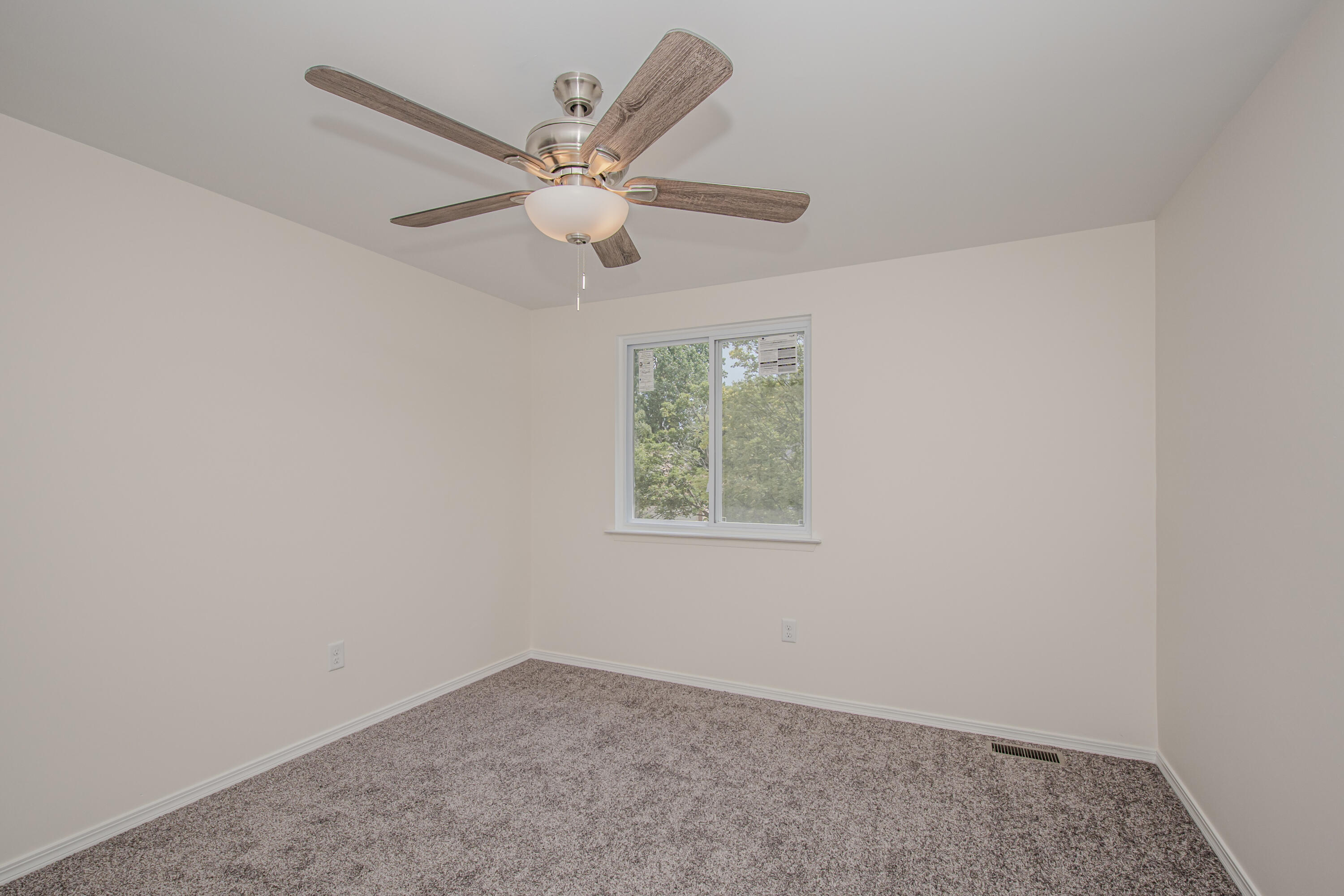 1435 Rue Deauville Boulevard