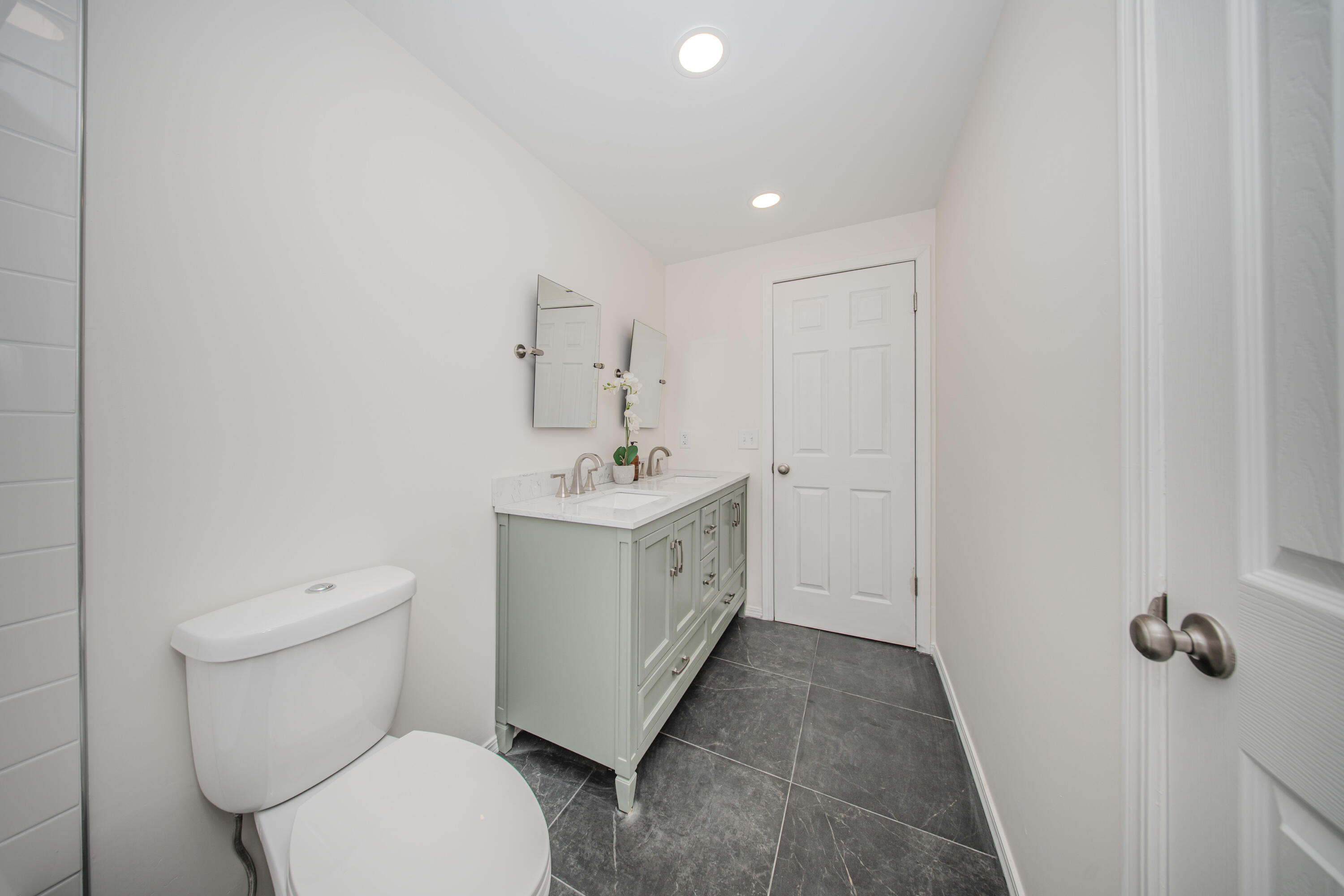 1435 Rue Deauville Boulevard