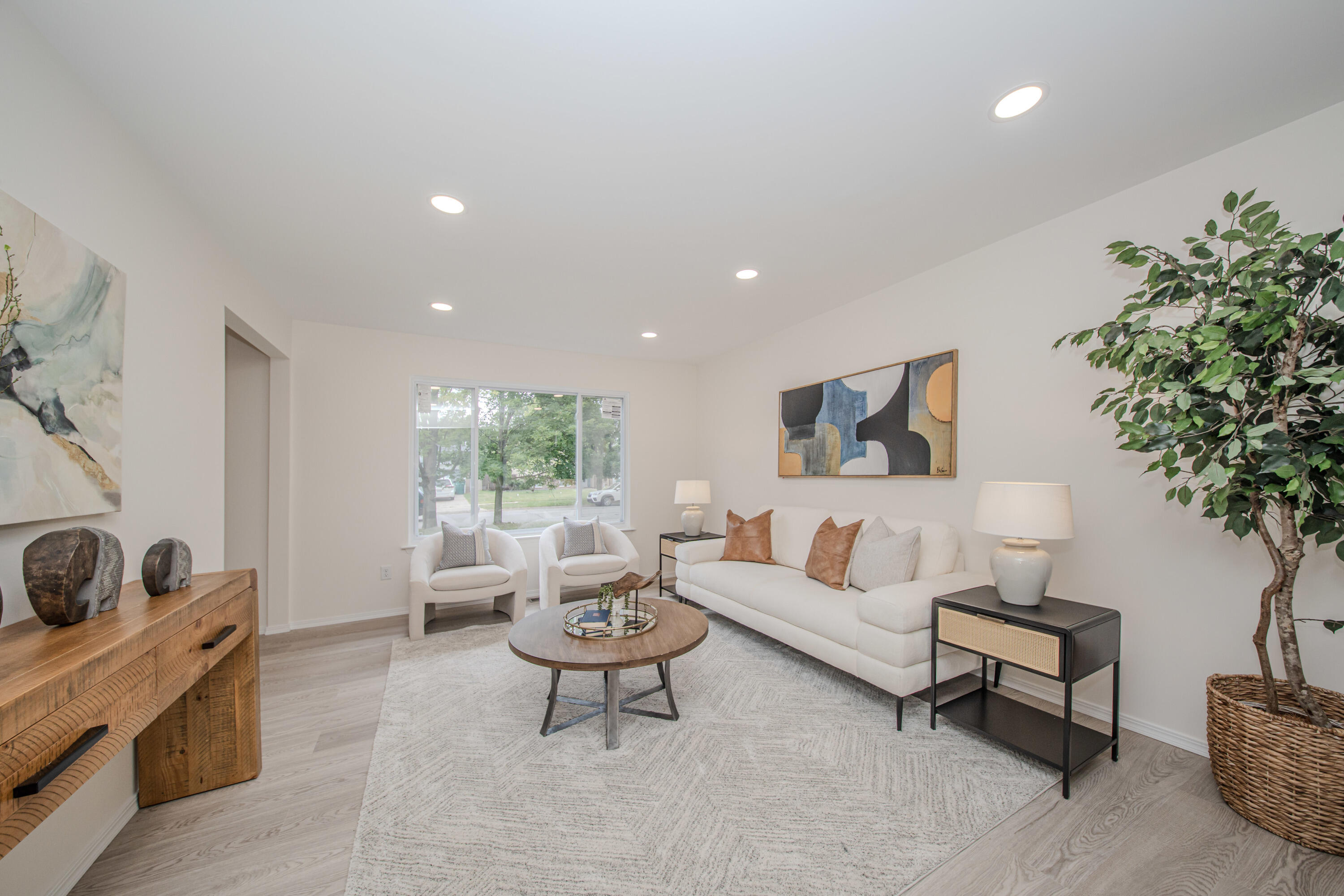 1435 Rue Deauville Boulevard