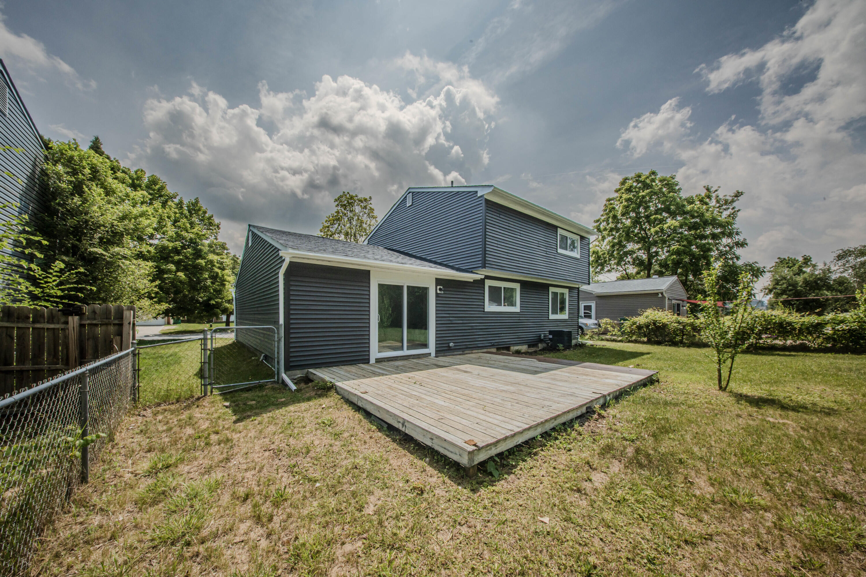 1435 Rue Deauville Boulevard