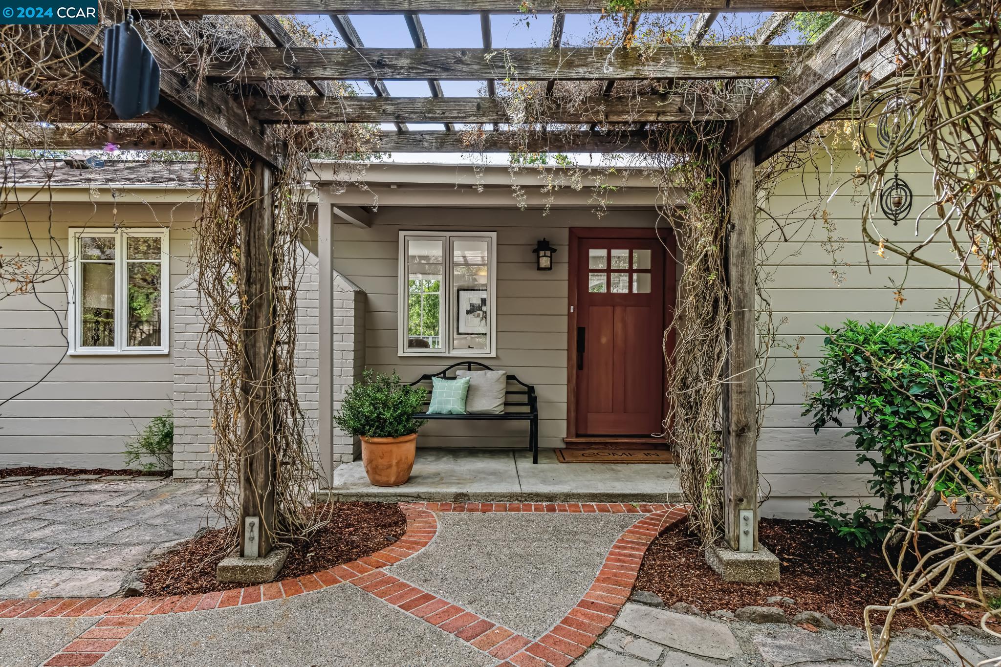255 MacGregor Road
