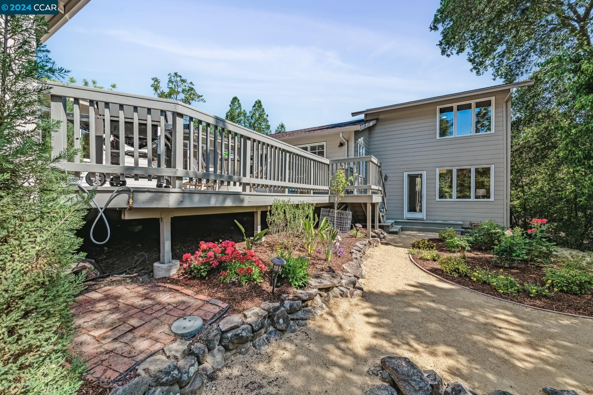 255 MacGregor Road