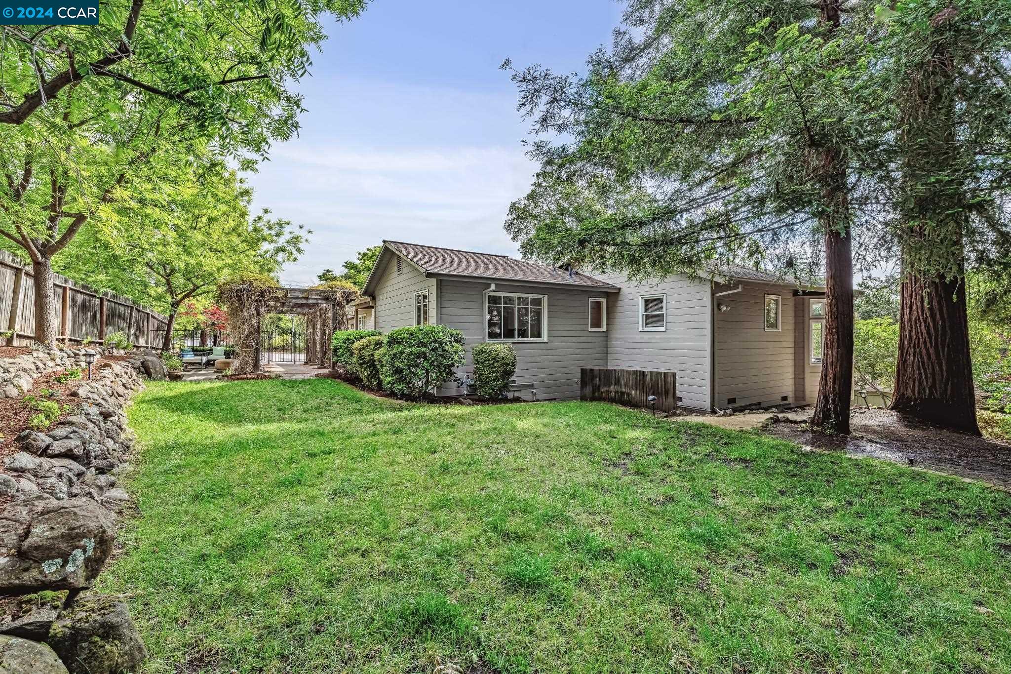 255 MacGregor Road