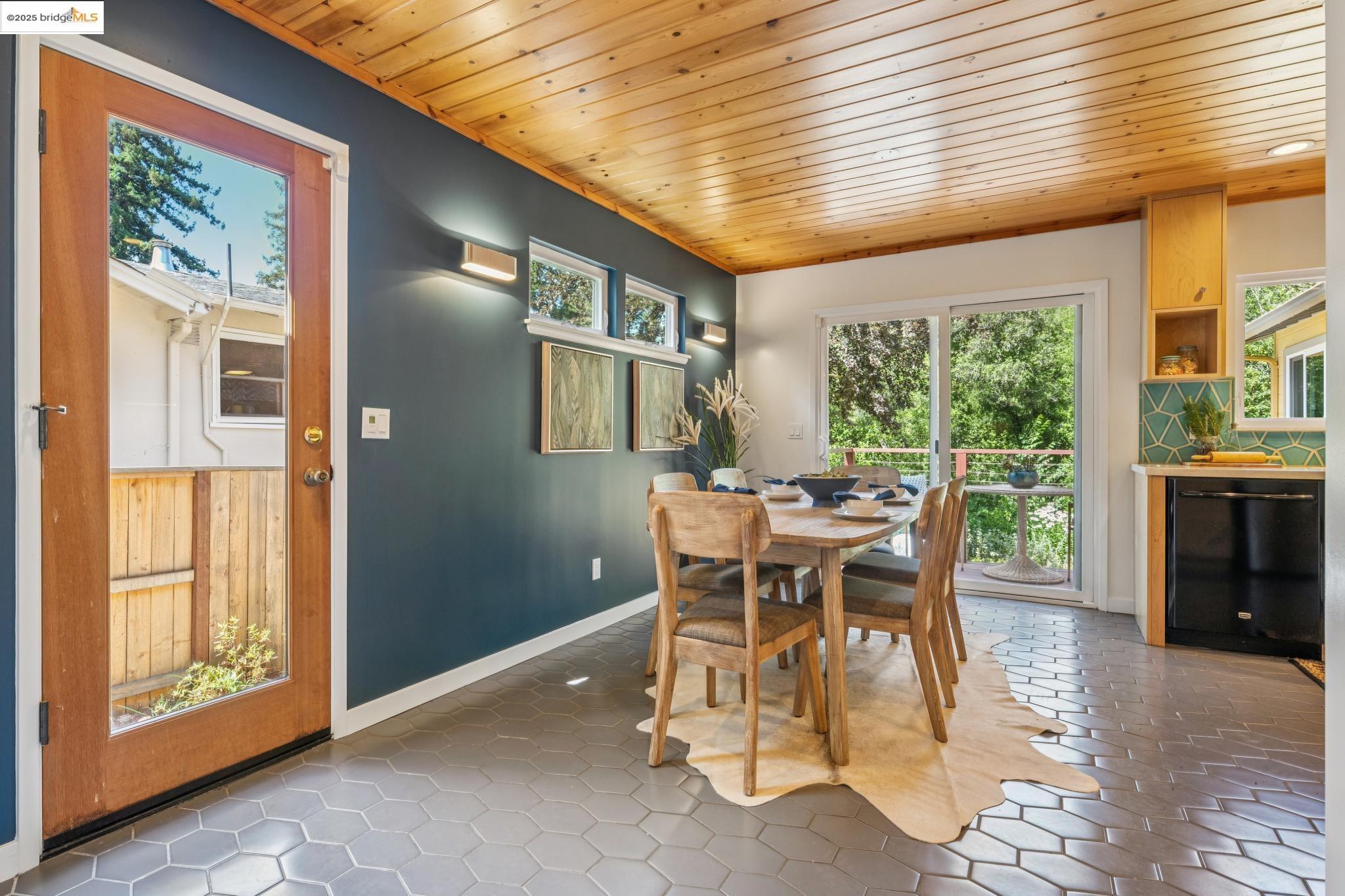 196 Glenwood Glade, Oakland