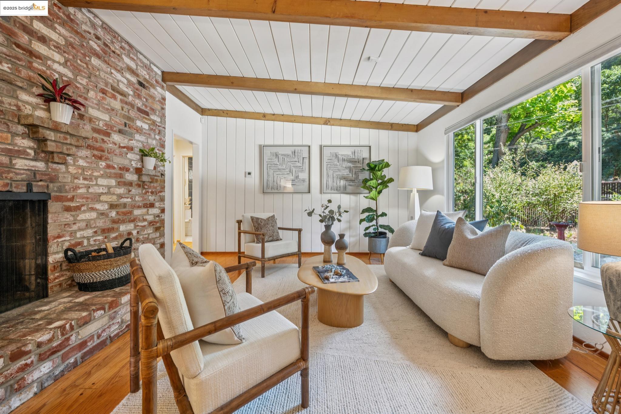 196 Glenwood Glade, Oakland