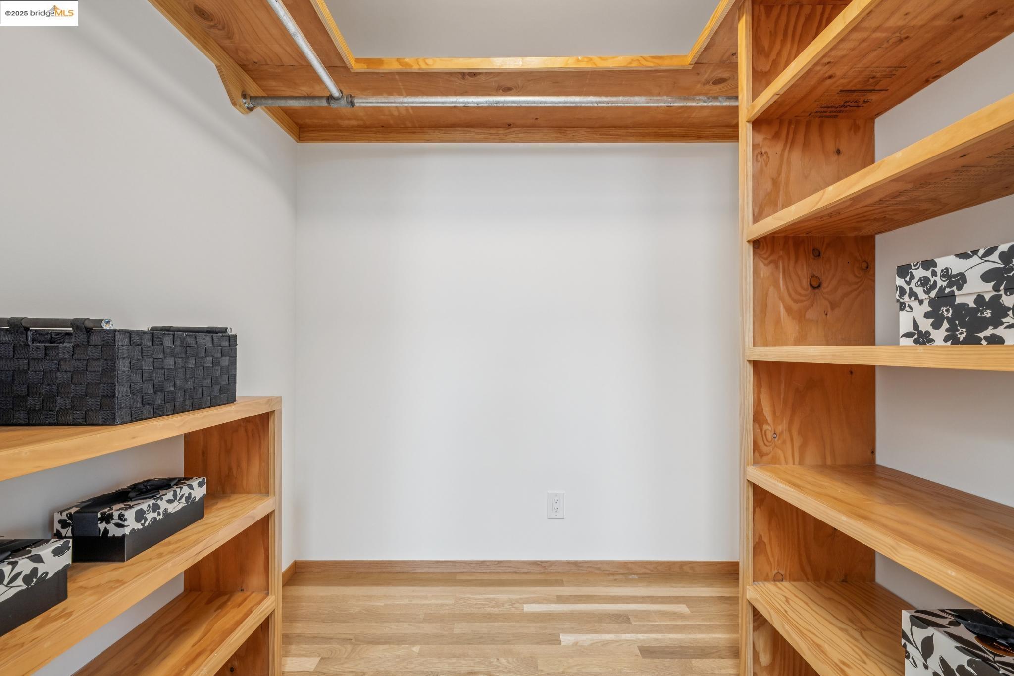 196 Glenwood Glade, Oakland