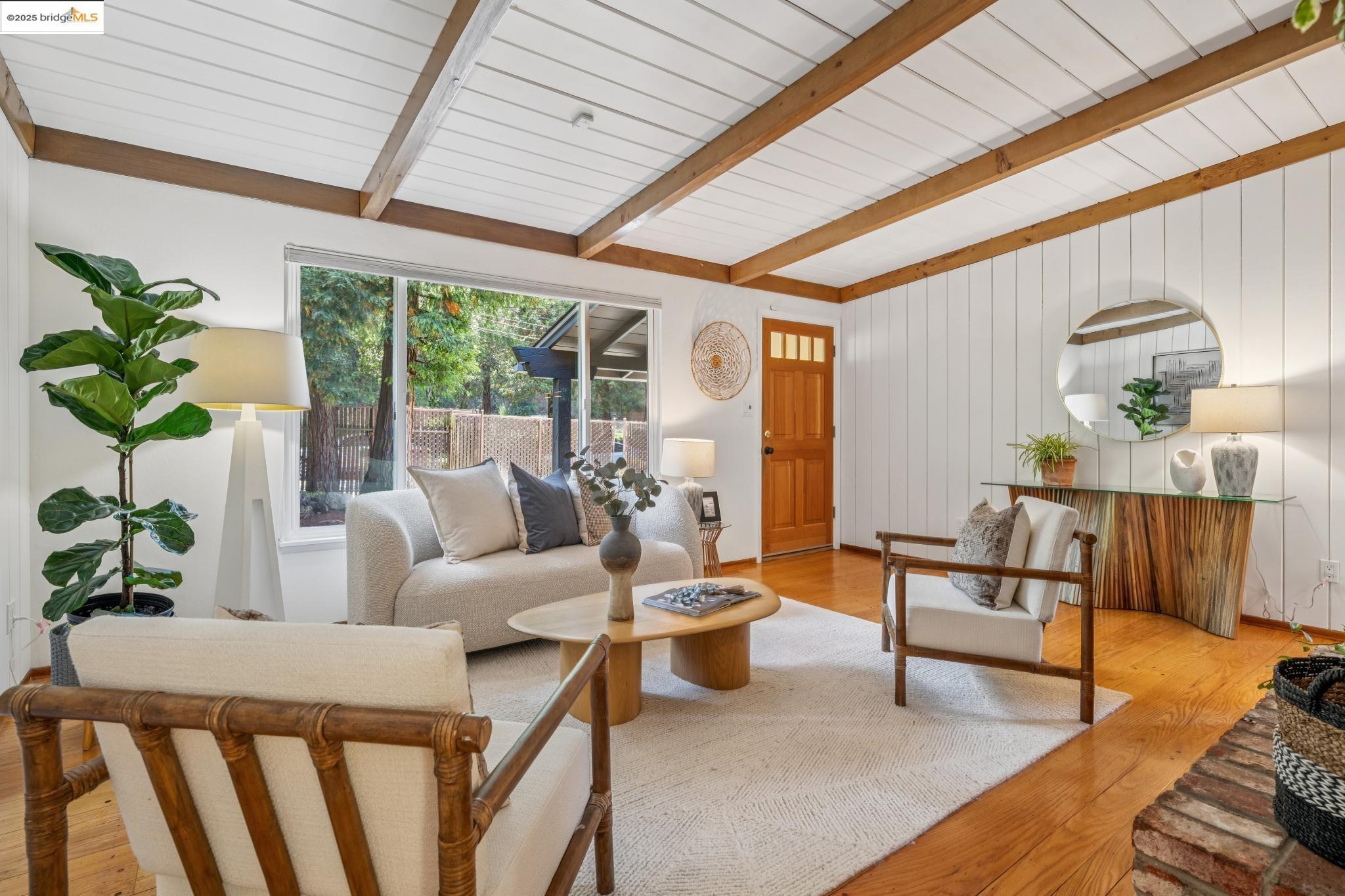 196 Glenwood Glade, Oakland
