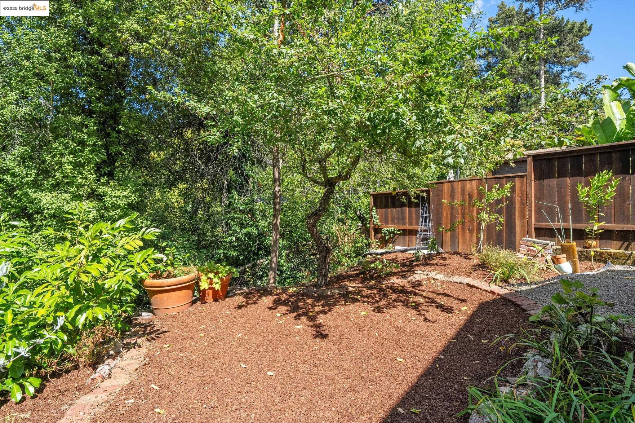 196 Glenwood Glade, Oakland