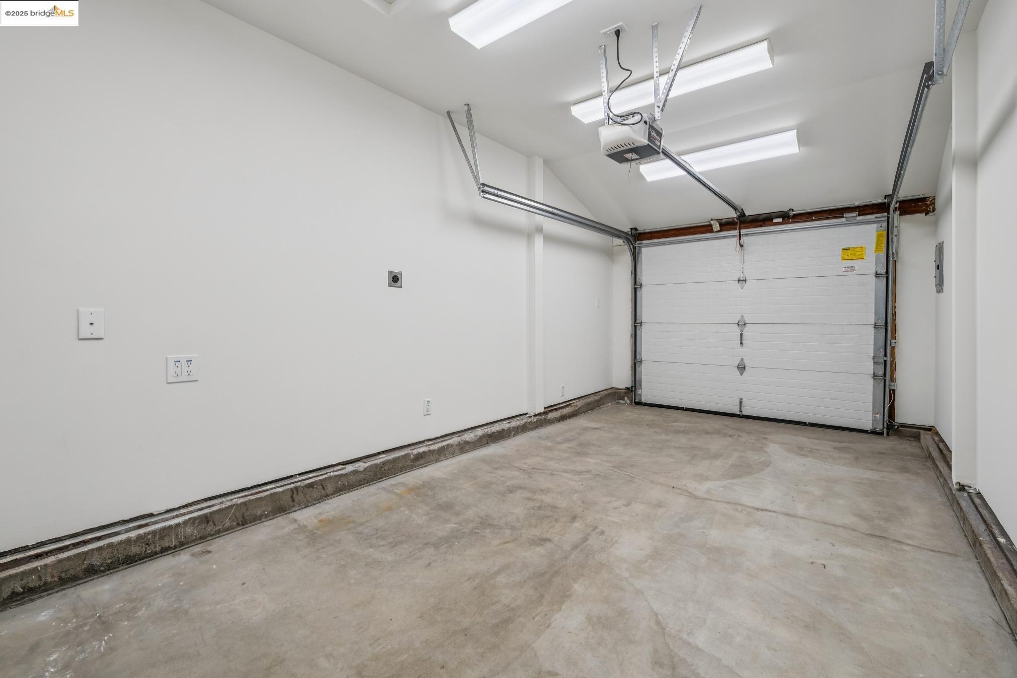 196 Glenwood Glade, Oakland