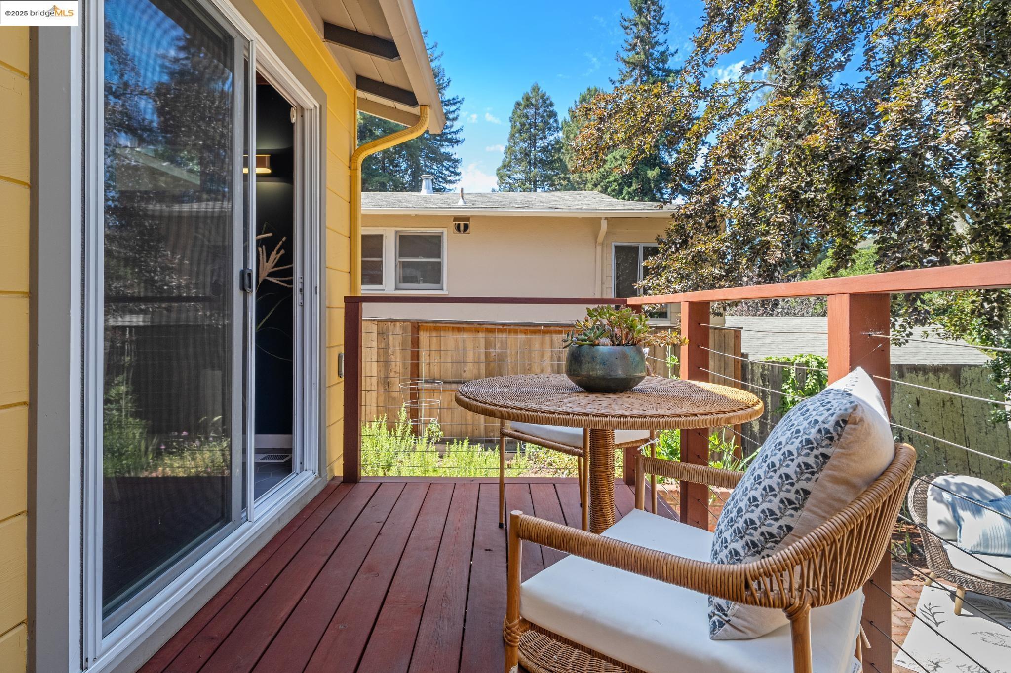 196 Glenwood Glade, Oakland
