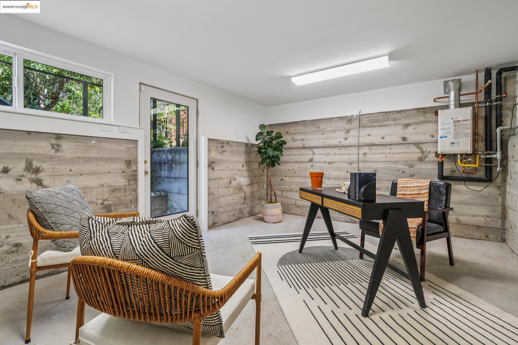 196 Glenwood Glade, Oakland