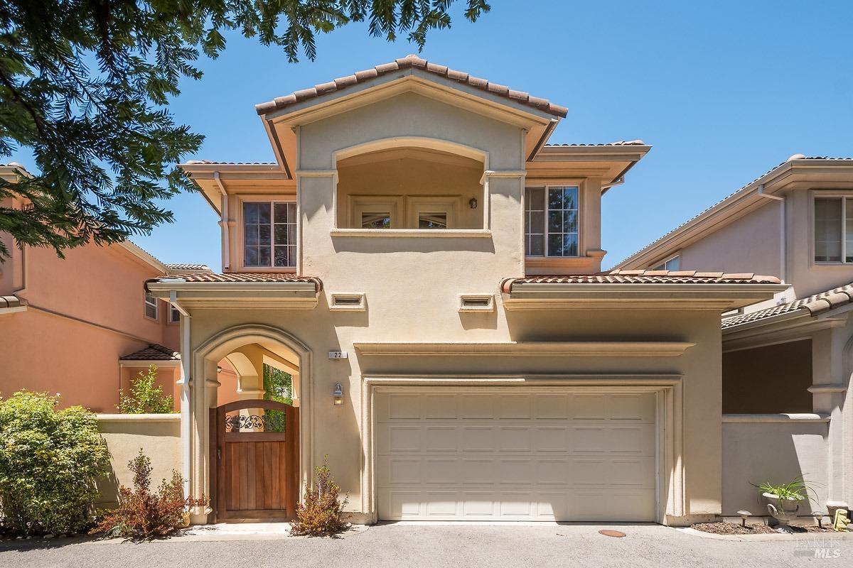 22 Twin Creeks Court