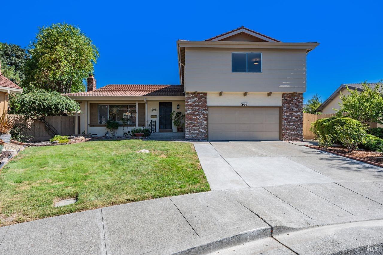 905 Catalpa Way