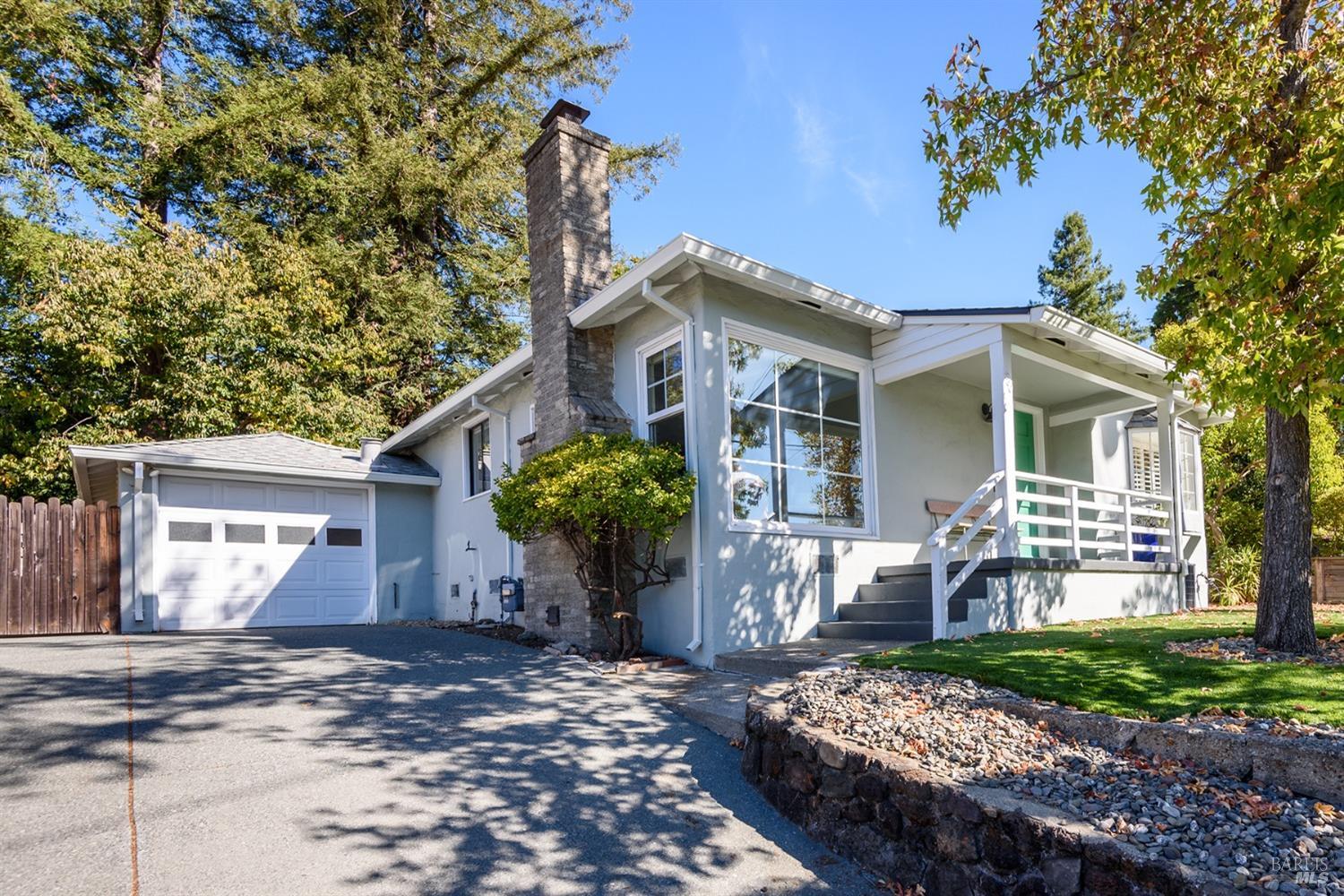1580 Sir Francis Drake Boulevard