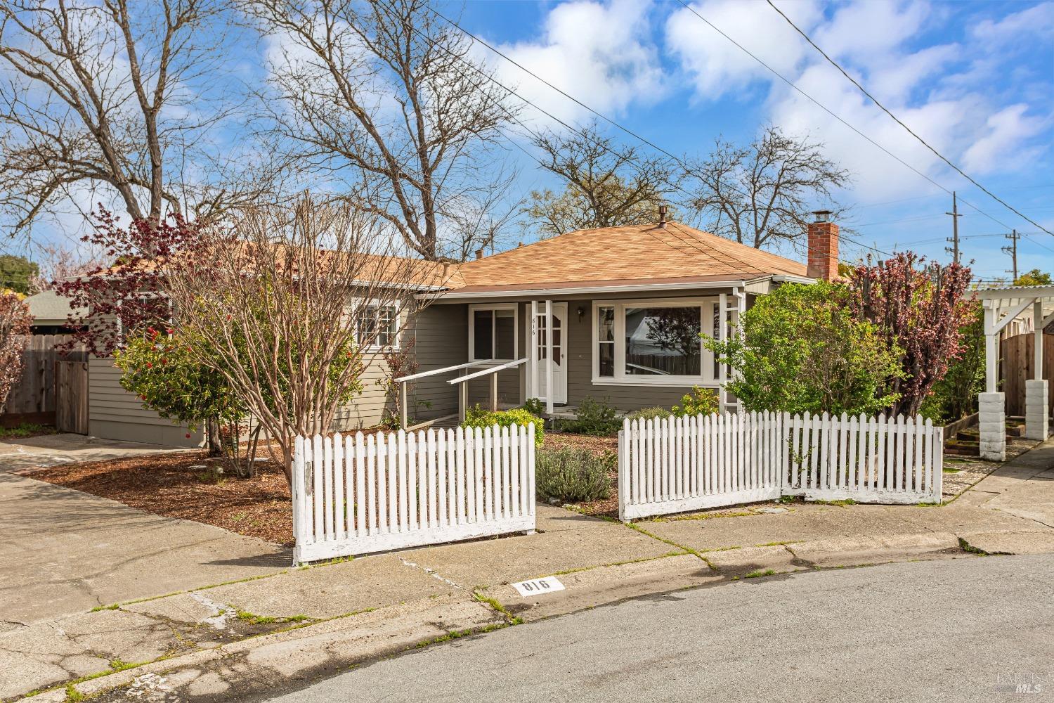 816 Franklin Way