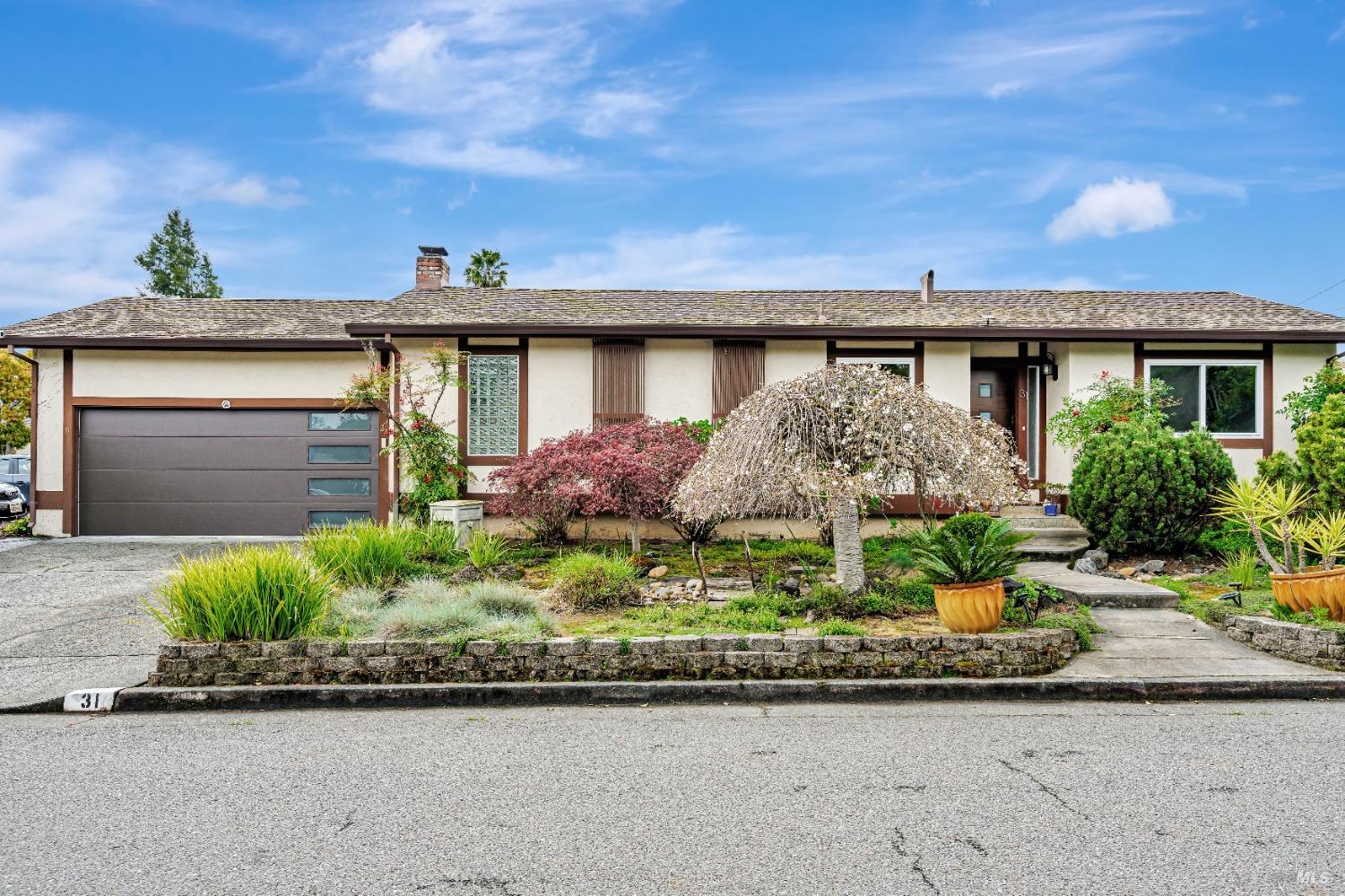 31 Mendocino Lane