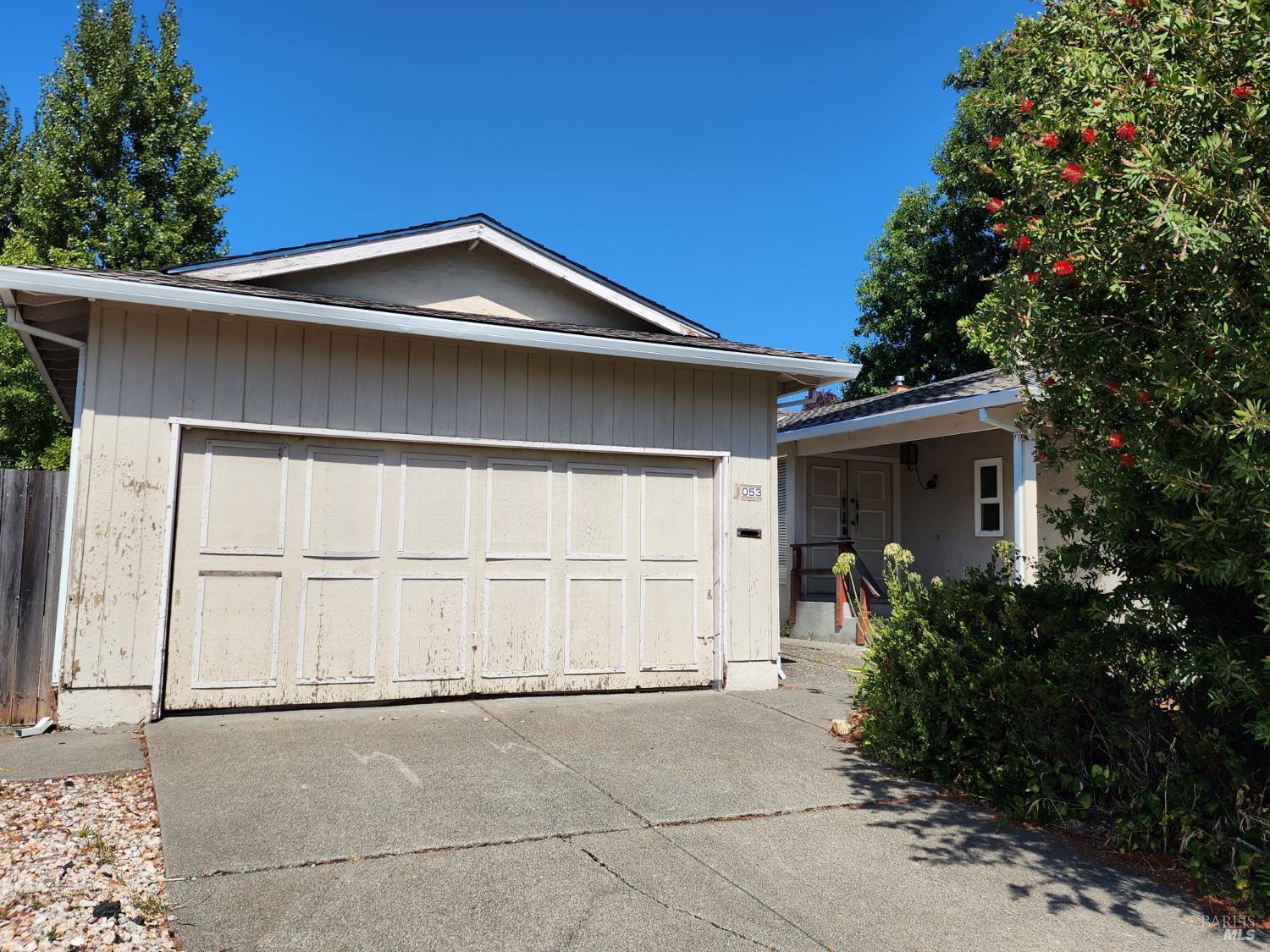 2053 Vista Lane