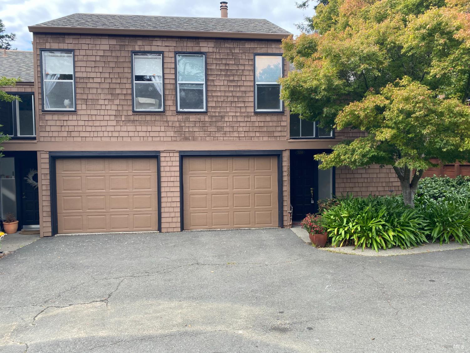 380 Sunset Way