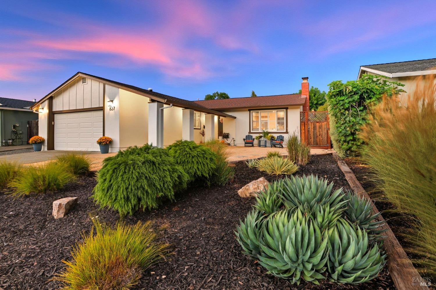 827 Grouse Lane