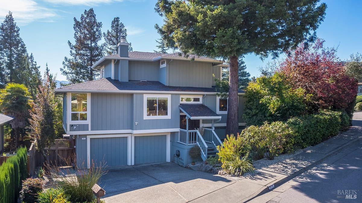215 San Ramon Way
