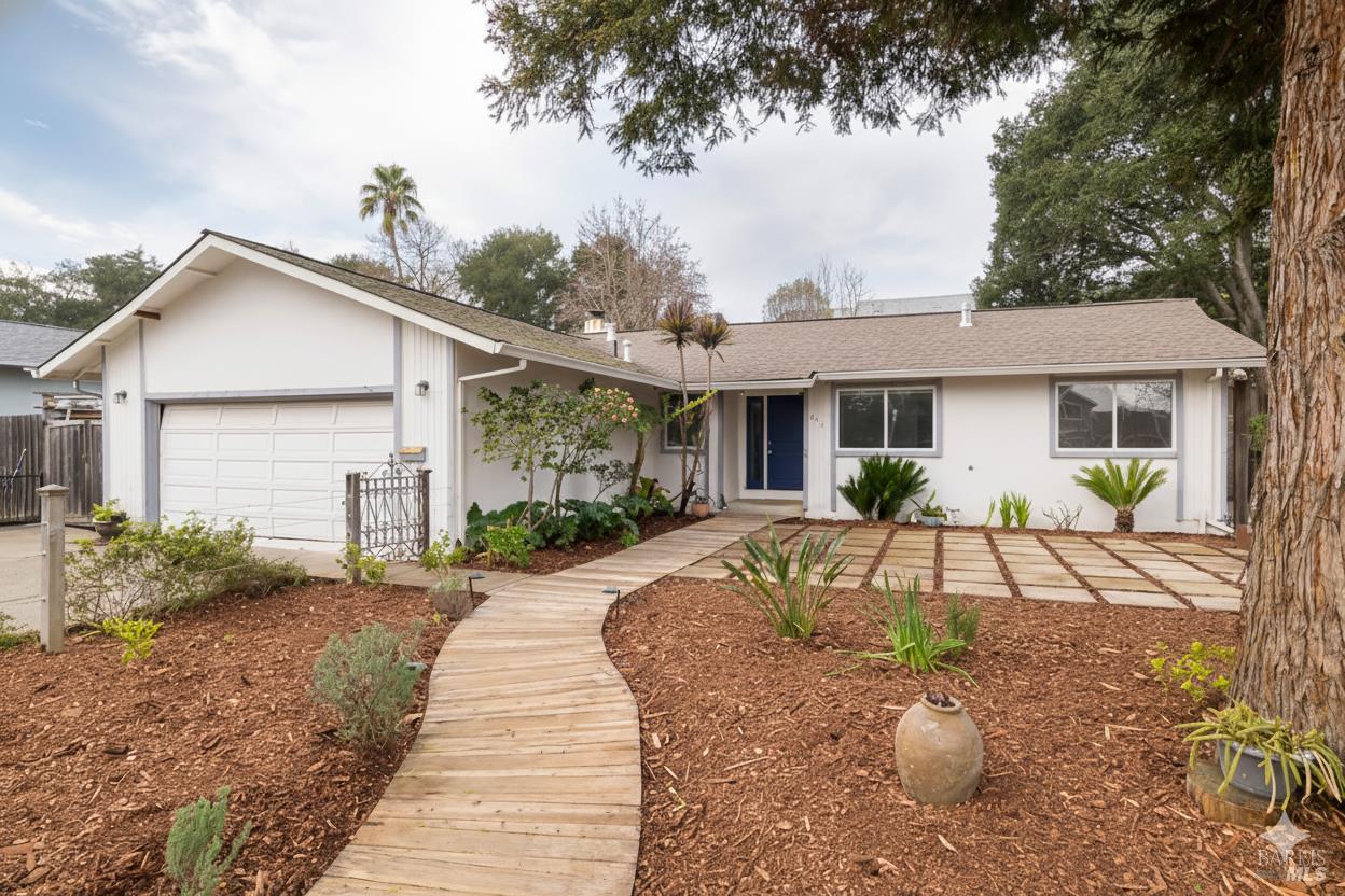 817 Sutro Avenue
