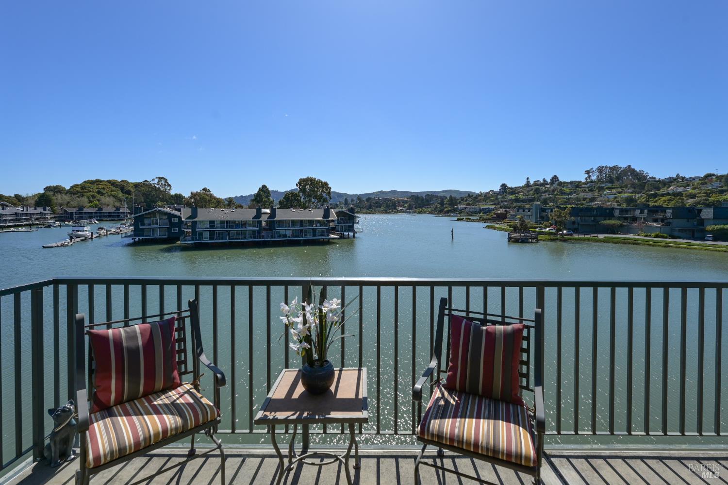 4 Greenwood Cove Unit: #F