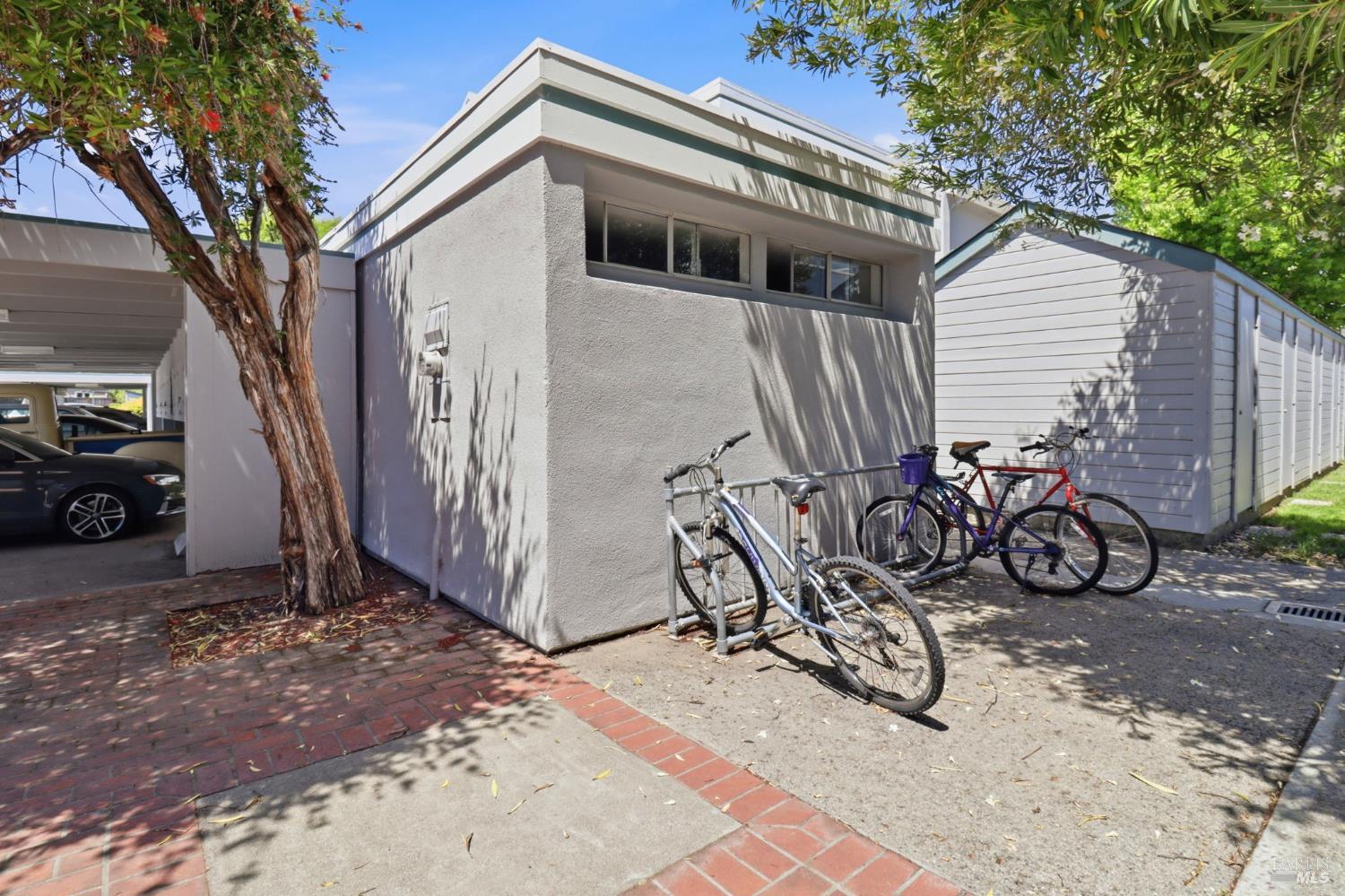 318 Larkspur Plaza Drive
