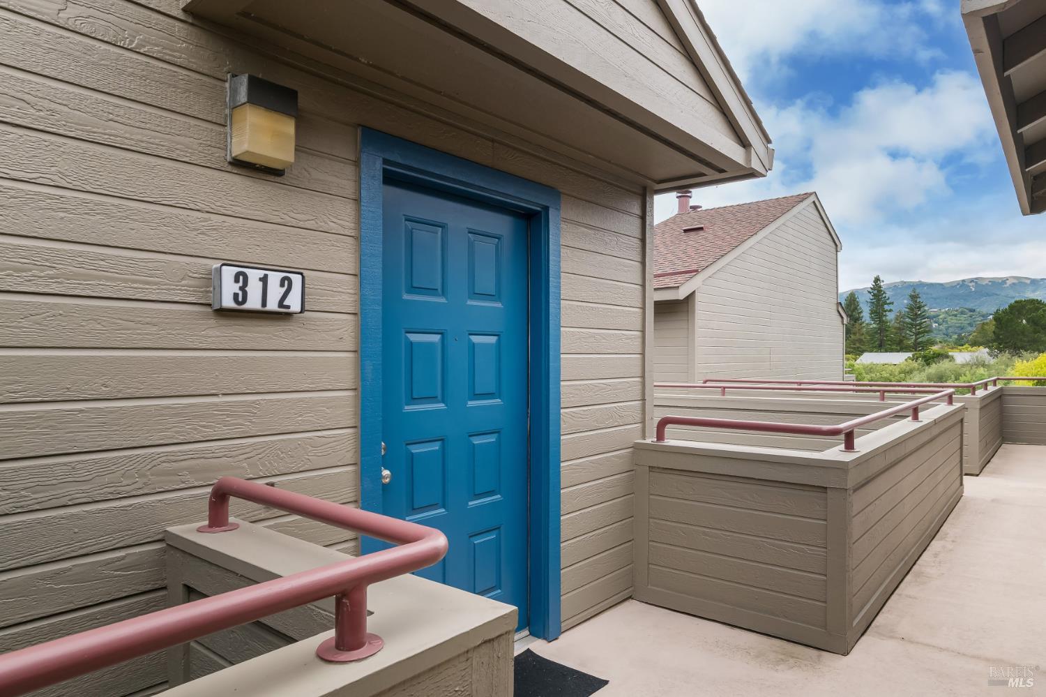 312 Seagull Row