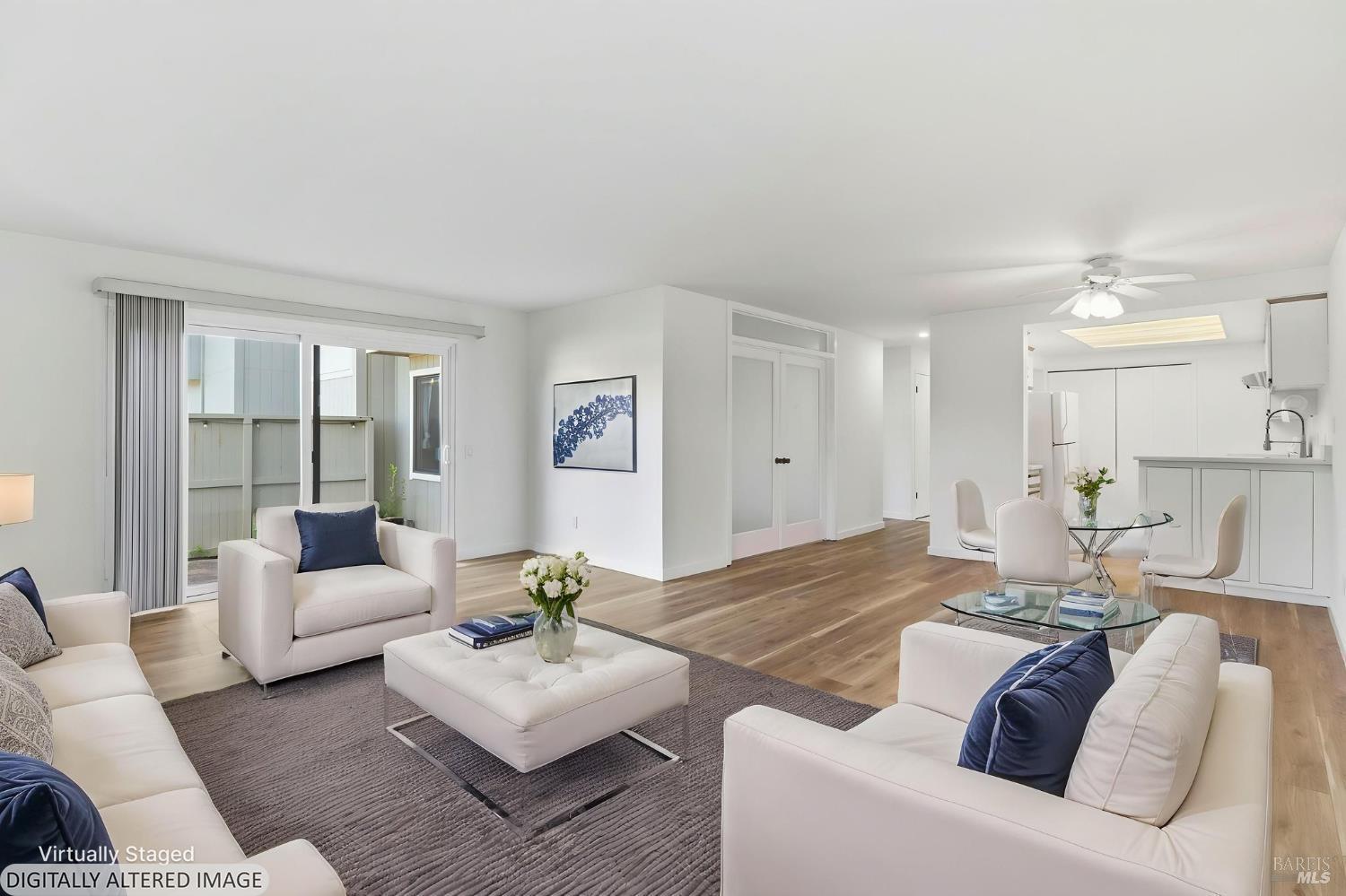 12 Lakeview Court