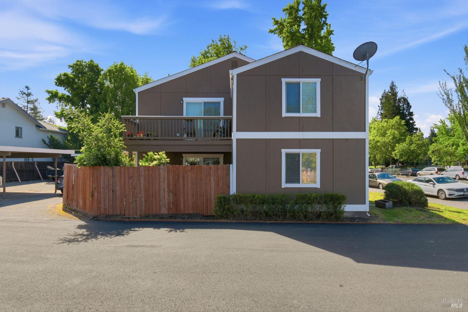 2900 Yulupa Avenue
