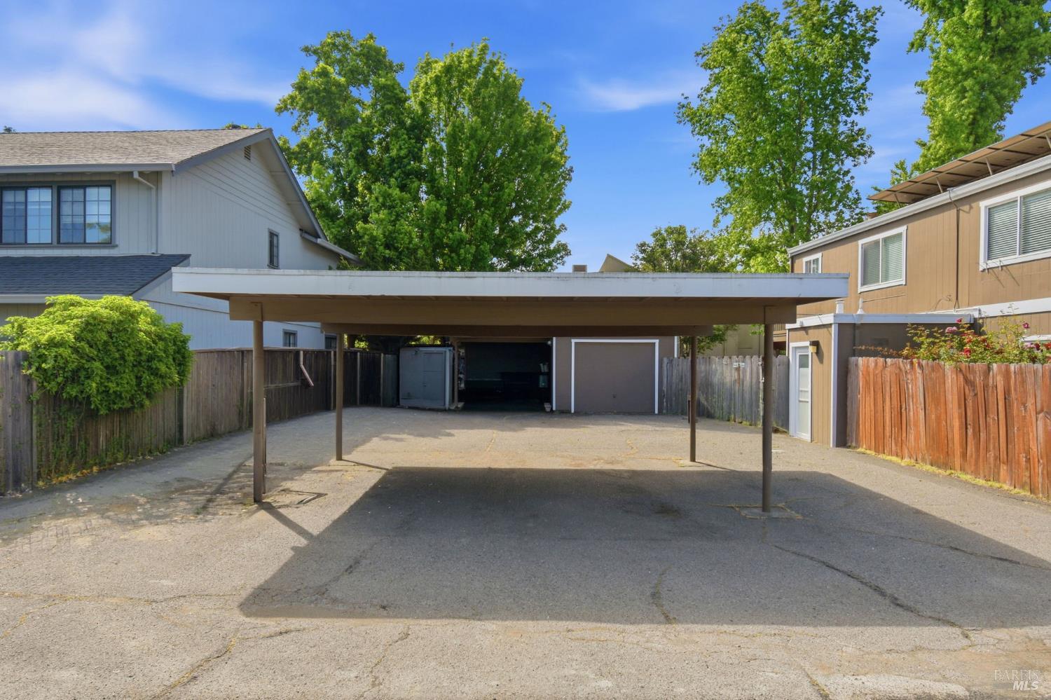2900 Yulupa Avenue