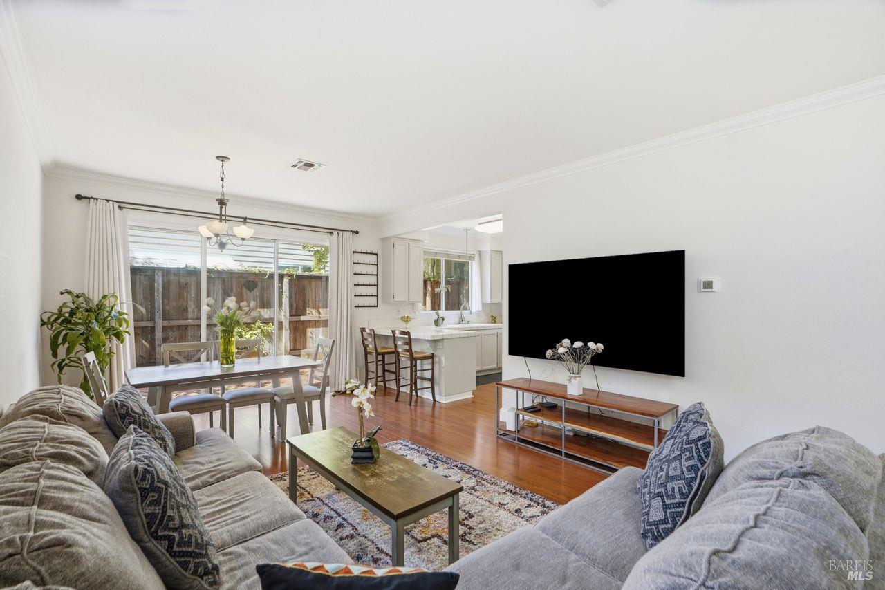 1121 Brighton View Circle