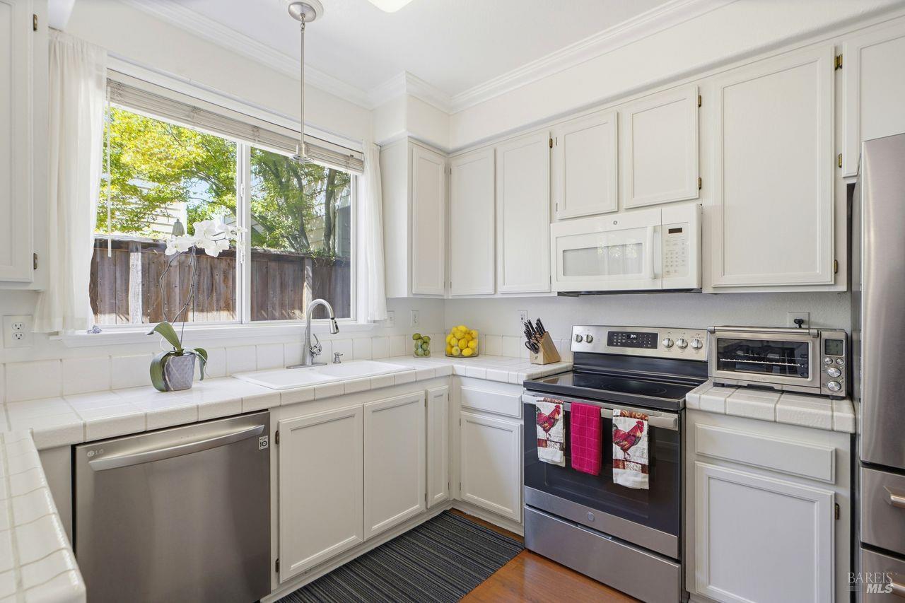 1121 Brighton View Circle