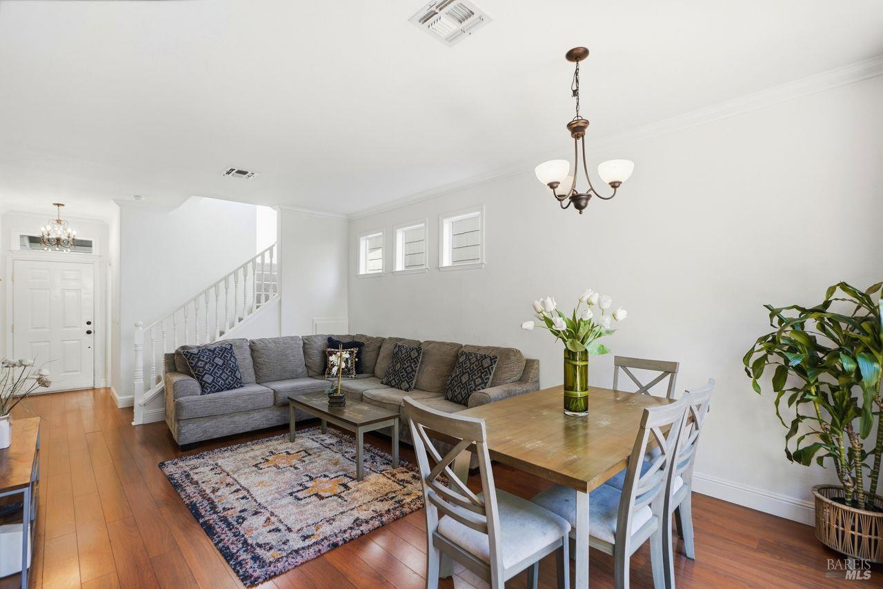1121 Brighton View Circle