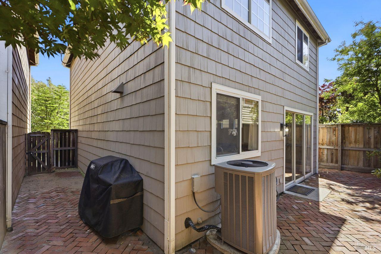 1121 Brighton View Circle