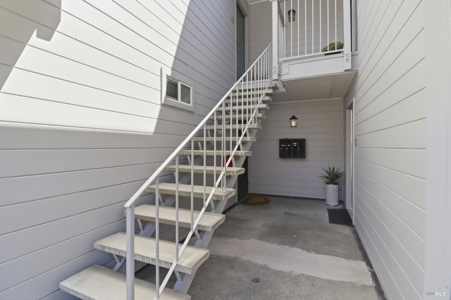152 Larkspur Plaza Drive