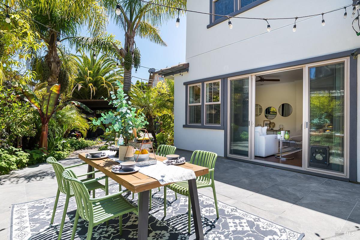 12 Avocet Court