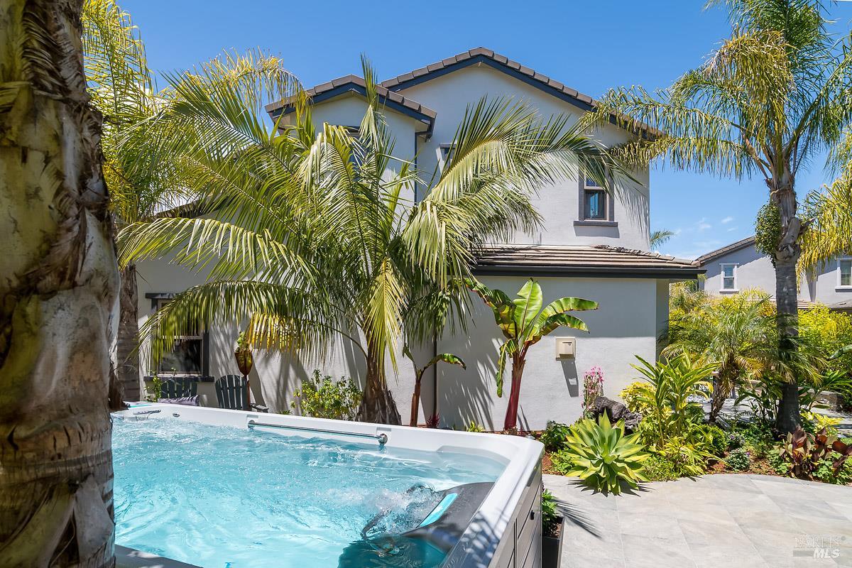 12 Avocet Court