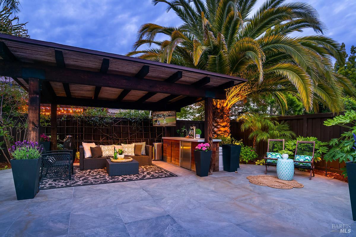 12 Avocet Court