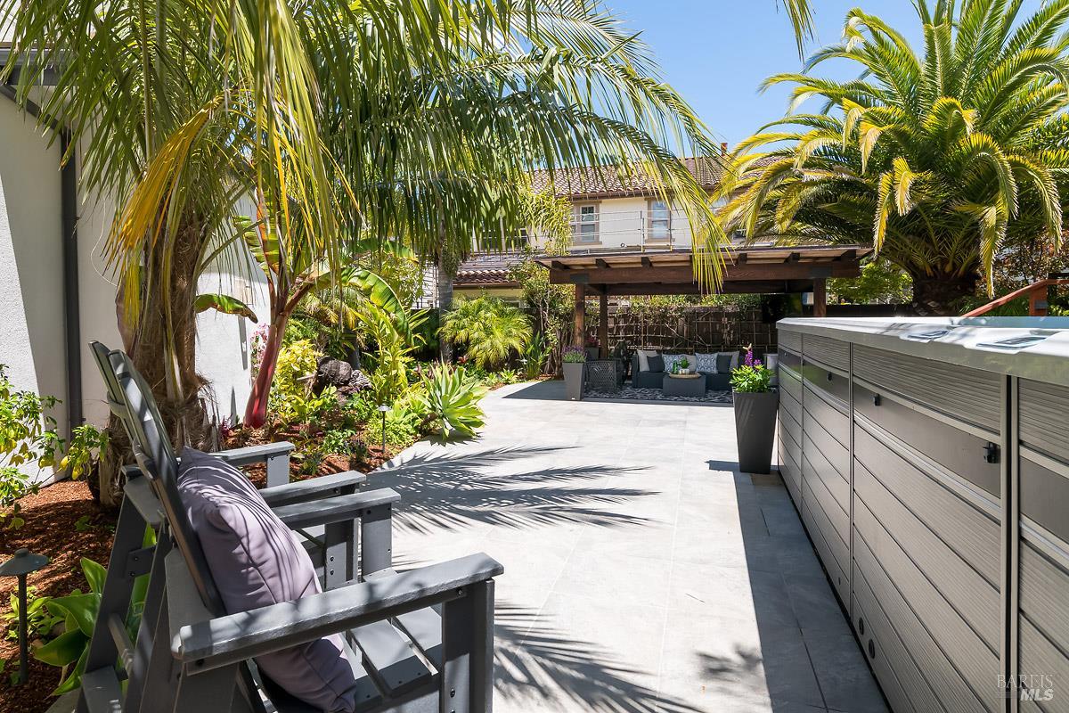 12 Avocet Court
