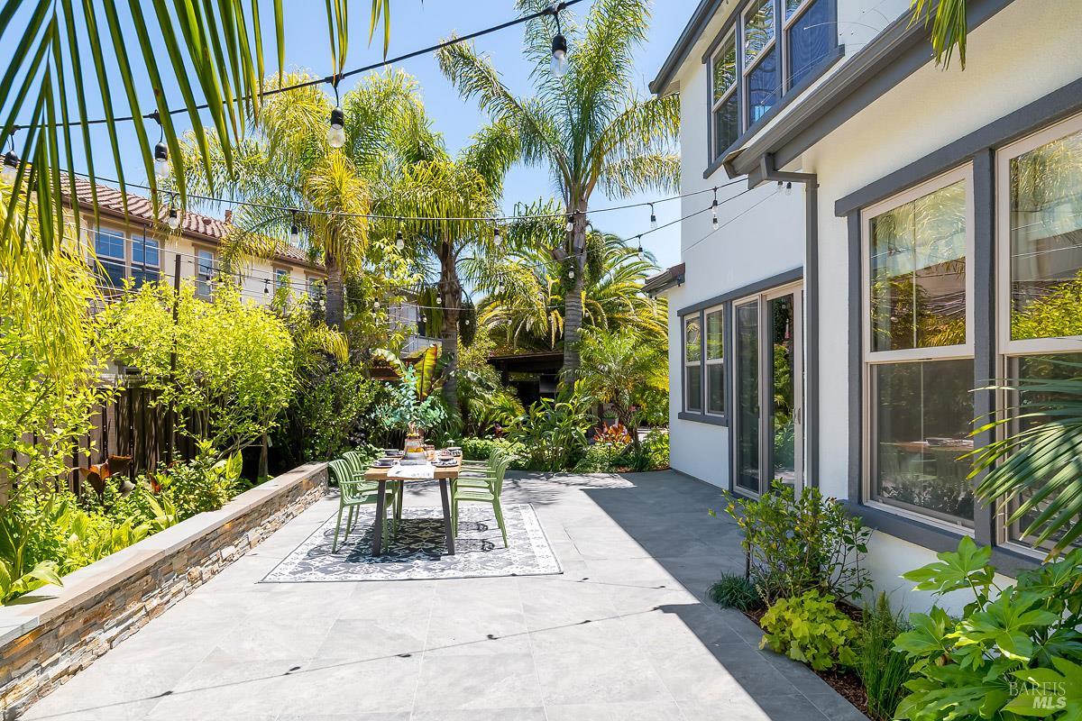 12 Avocet Court