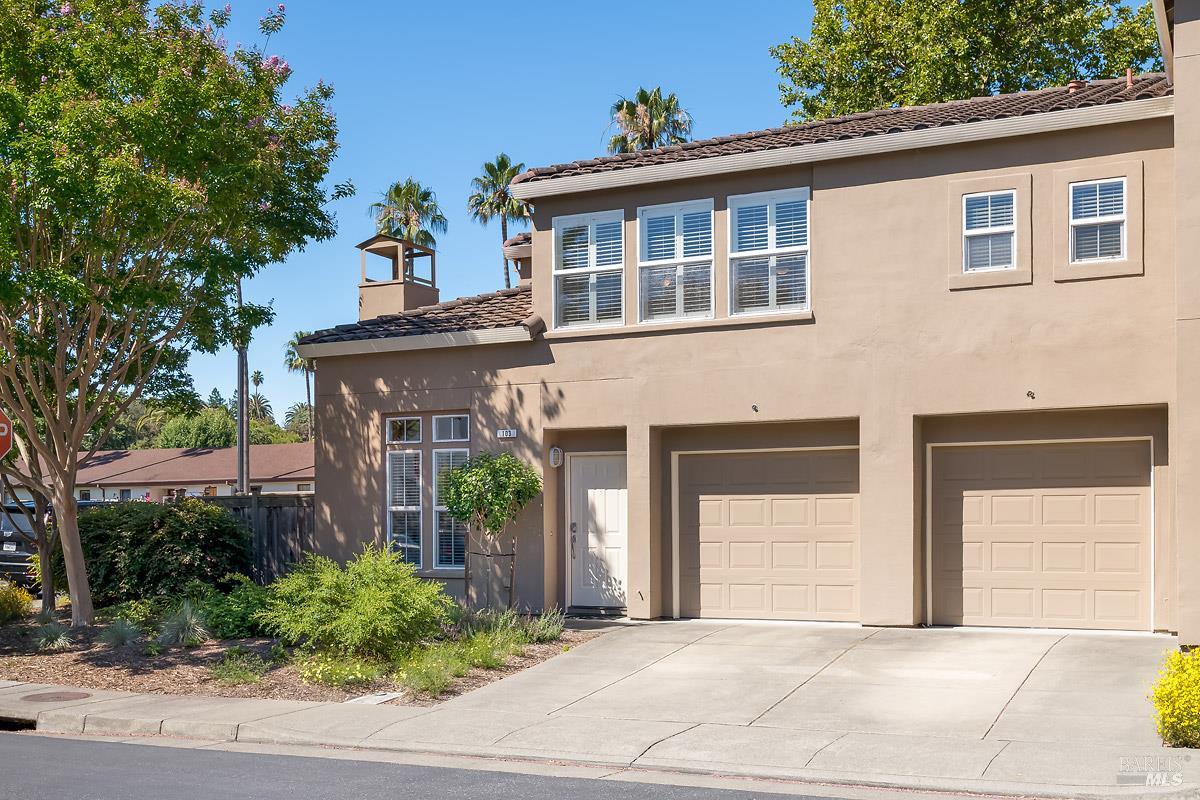 103 Amelia Way