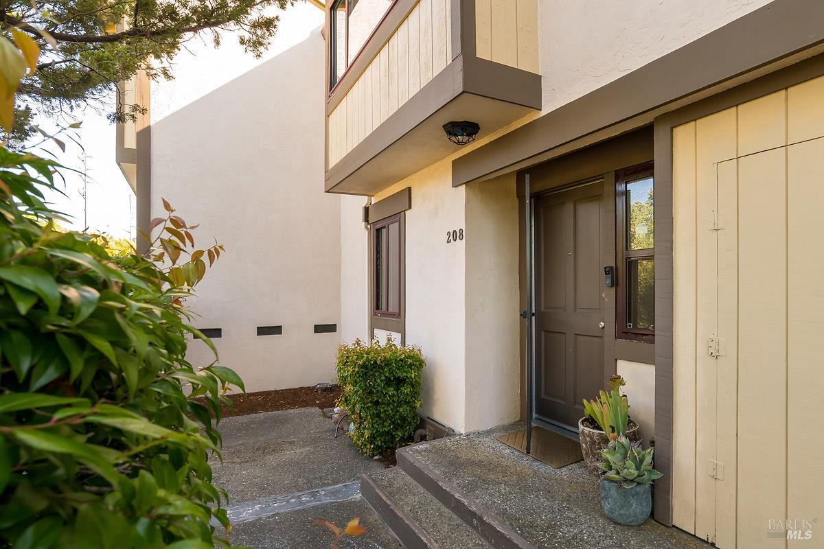208 San Andreas Drive