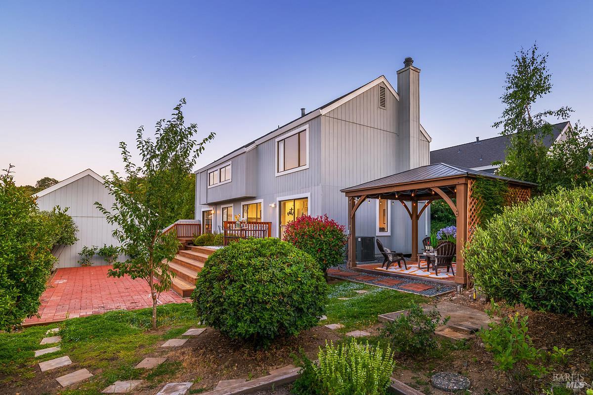 3001 Topaz Drive