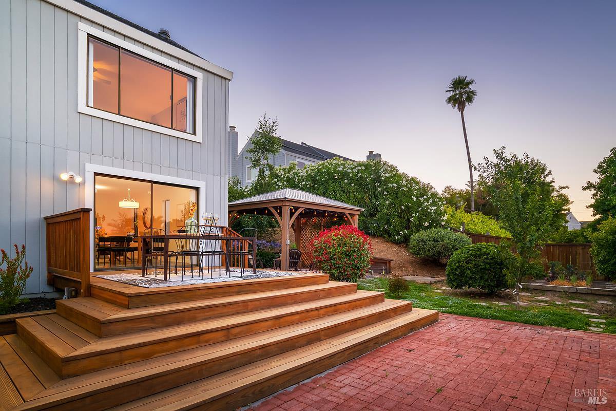3001 Topaz Drive
