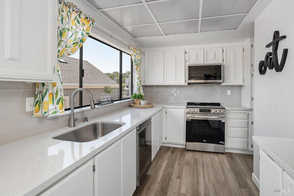 3001 Topaz Drive