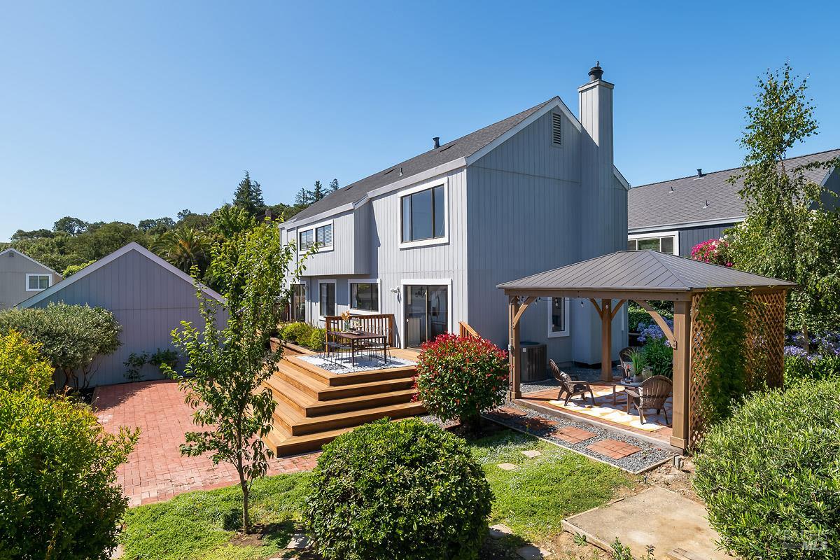 3001 Topaz Drive