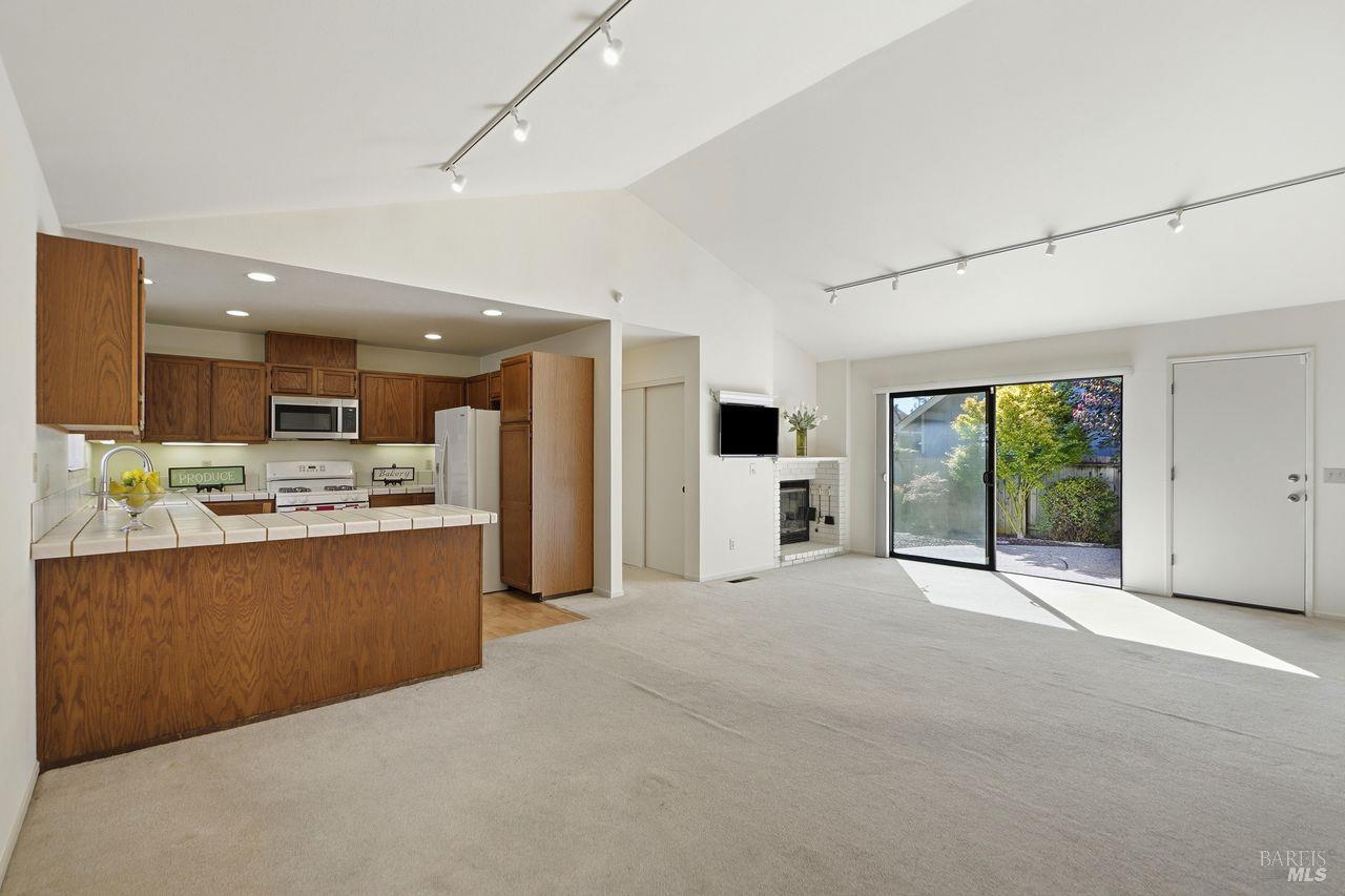 1409 Morning Glory Drive
